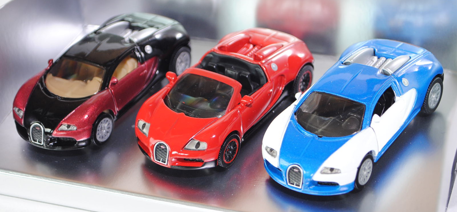 00700 Bugatti-Set 1: EB 16.4 Veyron + EB 16.4 Veyron Grand Sport, Werbeschachtel, Limited Edition