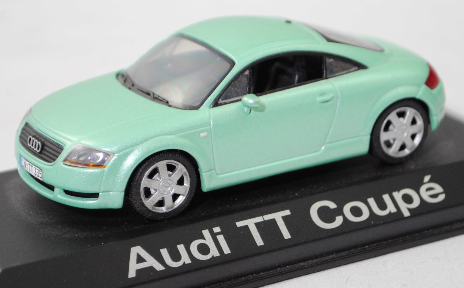 Audi TT Coupé 1.8 T (8N, Mod. 98-00), talismangrün met., Dachantenne nicht komplett, Minichamps, 1:43, PC-Box