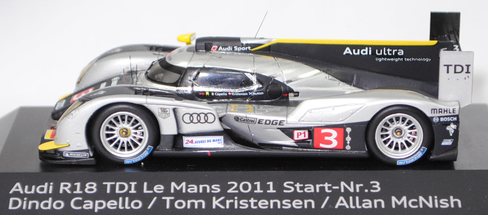Audi R18 TDI, Le Mans 2011, schwarz/silber, Fahrer: Dindo Capello / Tom Kristensen / Allan McNish, Startnummer 3, Minimax, 1:43, PC-Box Werbeschachtel (Vitrinenmodell, ohne Umverpackung)