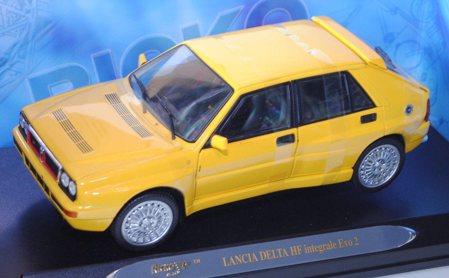 Lancia Delta HF Integrale Evoluzione II 16V (Evo II / Sedici), Modell 1993-1994, signalgelb, RICKO, 