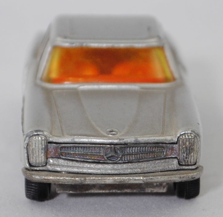 00004 Mercedes-Benz 280 SL (W 113, Baumuster 113.044, Pagode, Modell 1968-1971) mit Hardtop (Coupédach), silber, Bpr. V 302, Germ, Verglasung gelb, R10 weiß, SIKU SUPER, 1:60, m-