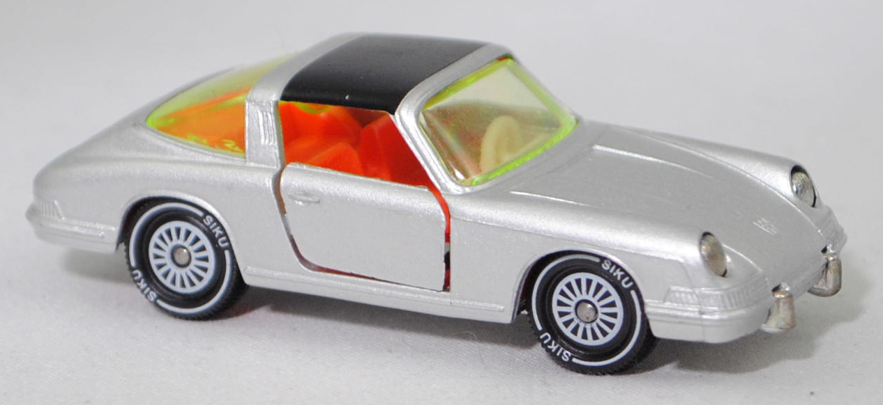 00004 Porsche 911 E Targa (F-Modell bzw. Urmodell, B-Serie, Modell 1968-1969), silber, Lenkrad weiß, Dach schwarz, Bpr. V234 und 1010, W-Germ, Verglasung gelbgrün, R11 gerillt, SIKU, 1:60, m