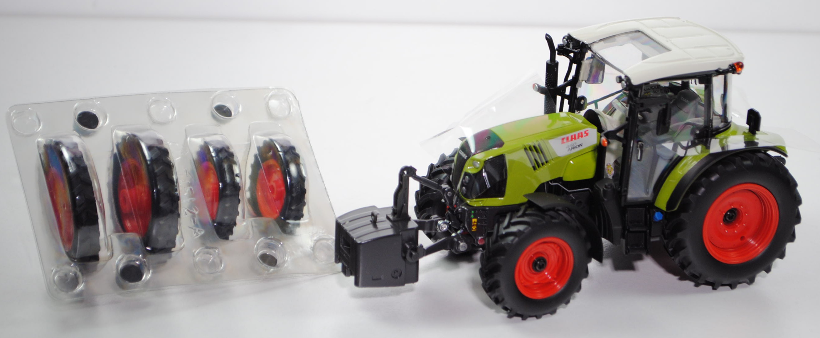 Claas Arion 460 mit Pflegebereifung, hell-olivgrün/perlweiß, Sondermodell 2015, 1:32, Wiking, Werbes