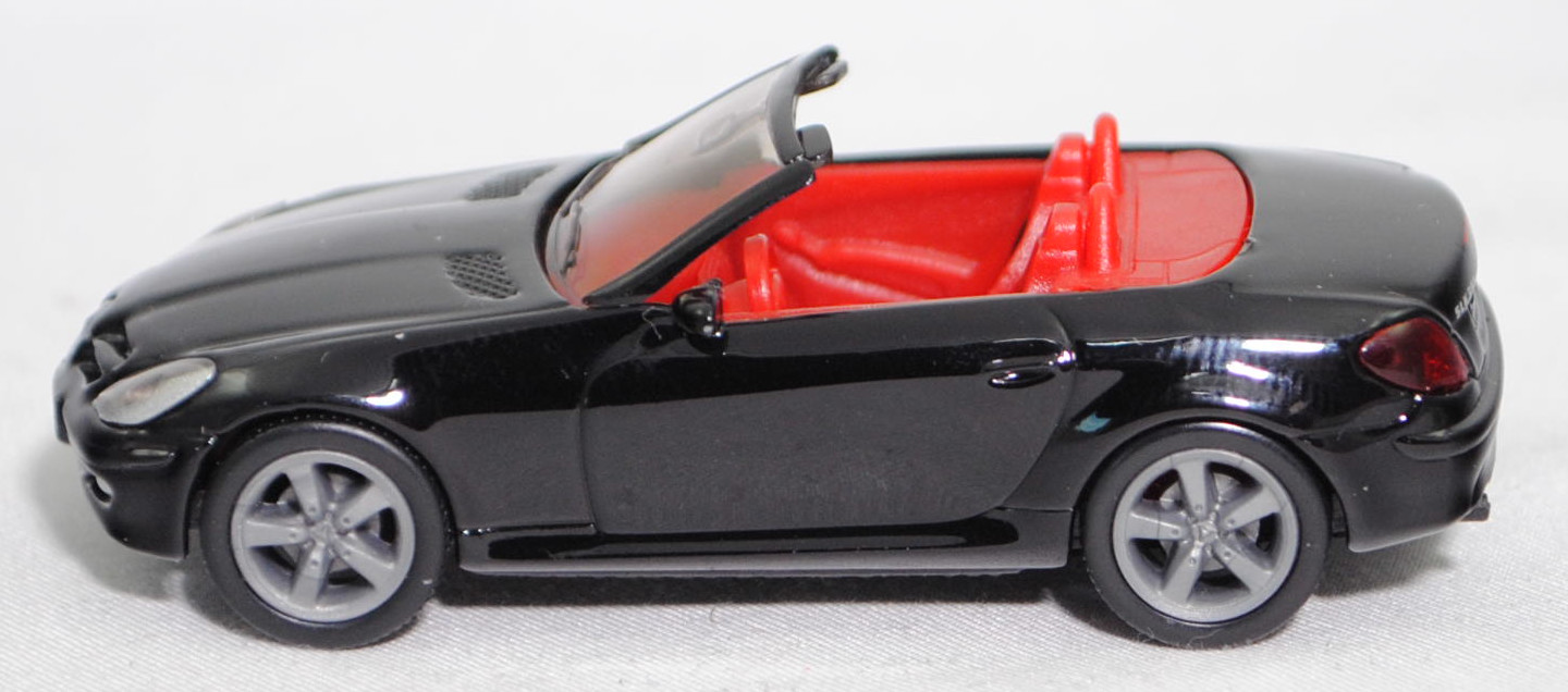 00004 Mercedes-Benz SLK 350 (interne Baureihenbezeichnung R 171, Vor-MoPf, Modell 2004-2008), schwarz, innen rot/schwarz, Bpr. 1002, SIKU SUPER, 1:55, m