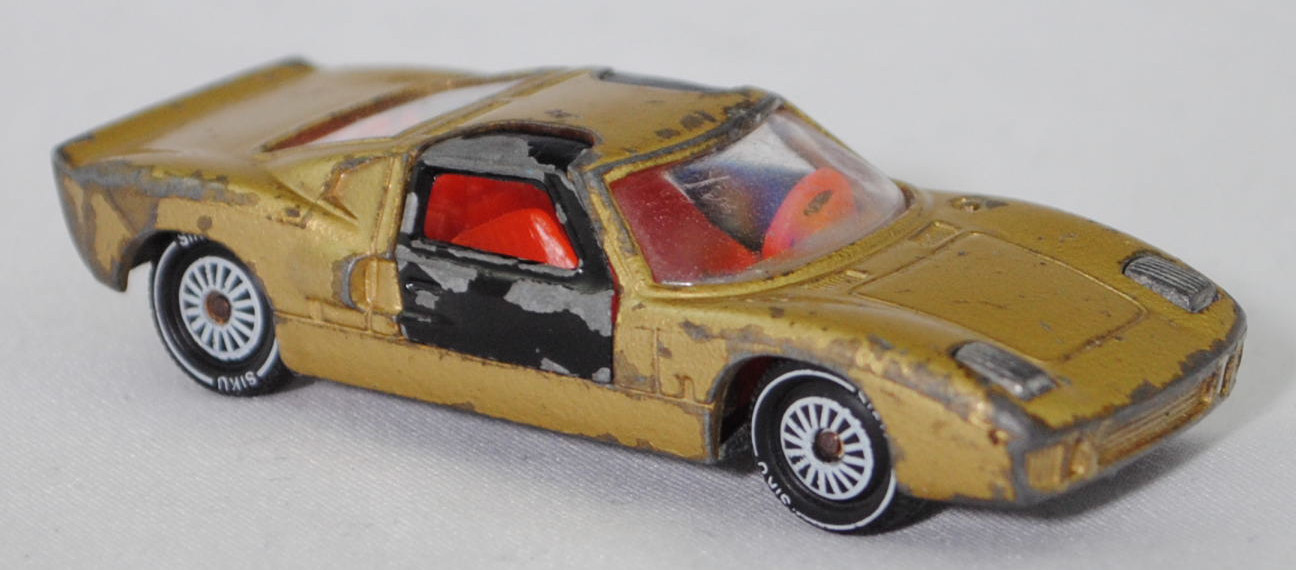 00005 Ford GT40 (Mk I bzw. Mark 1, Modell 1965-1967), Karosserie goldmetallic, Türen schwarz, Bpr. V 296 / W-Germ, Verglasung klar, R11 gerillt, SIKU SUPER, 1:57, vsc