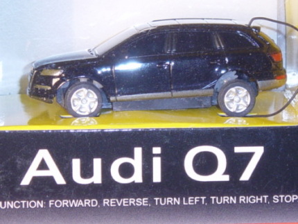 Audi Q7, Mj. 2005, schwarz, mit Fernsteuerung, RASTAR, 1:72, mb