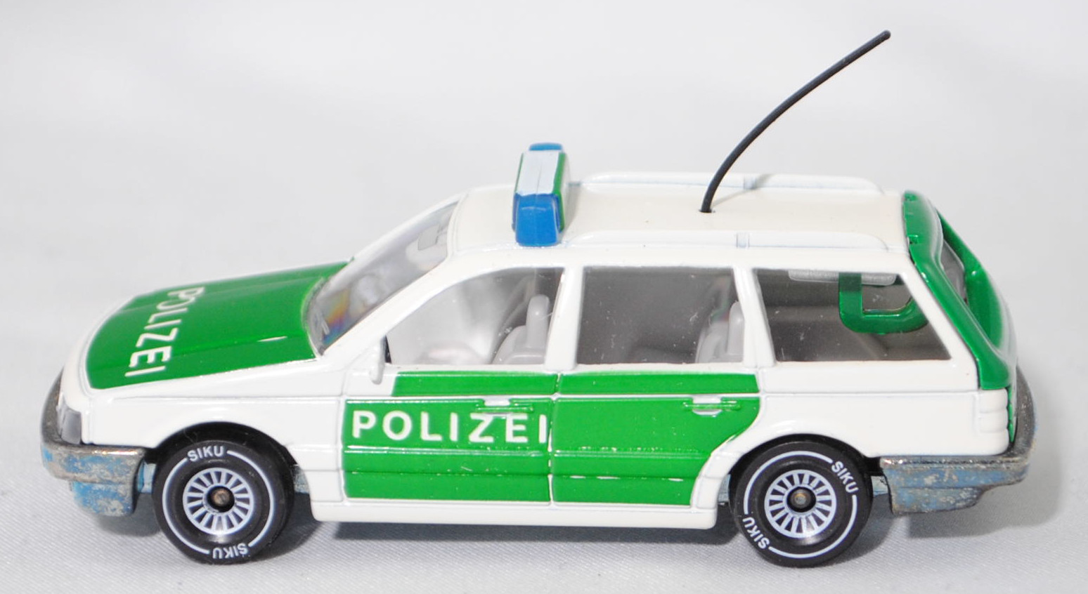 00013 VW Passat Variant (B3, Typ 35i) Polizei-Lautsprecherwagen, Modell 1988-1993, Germ, B4