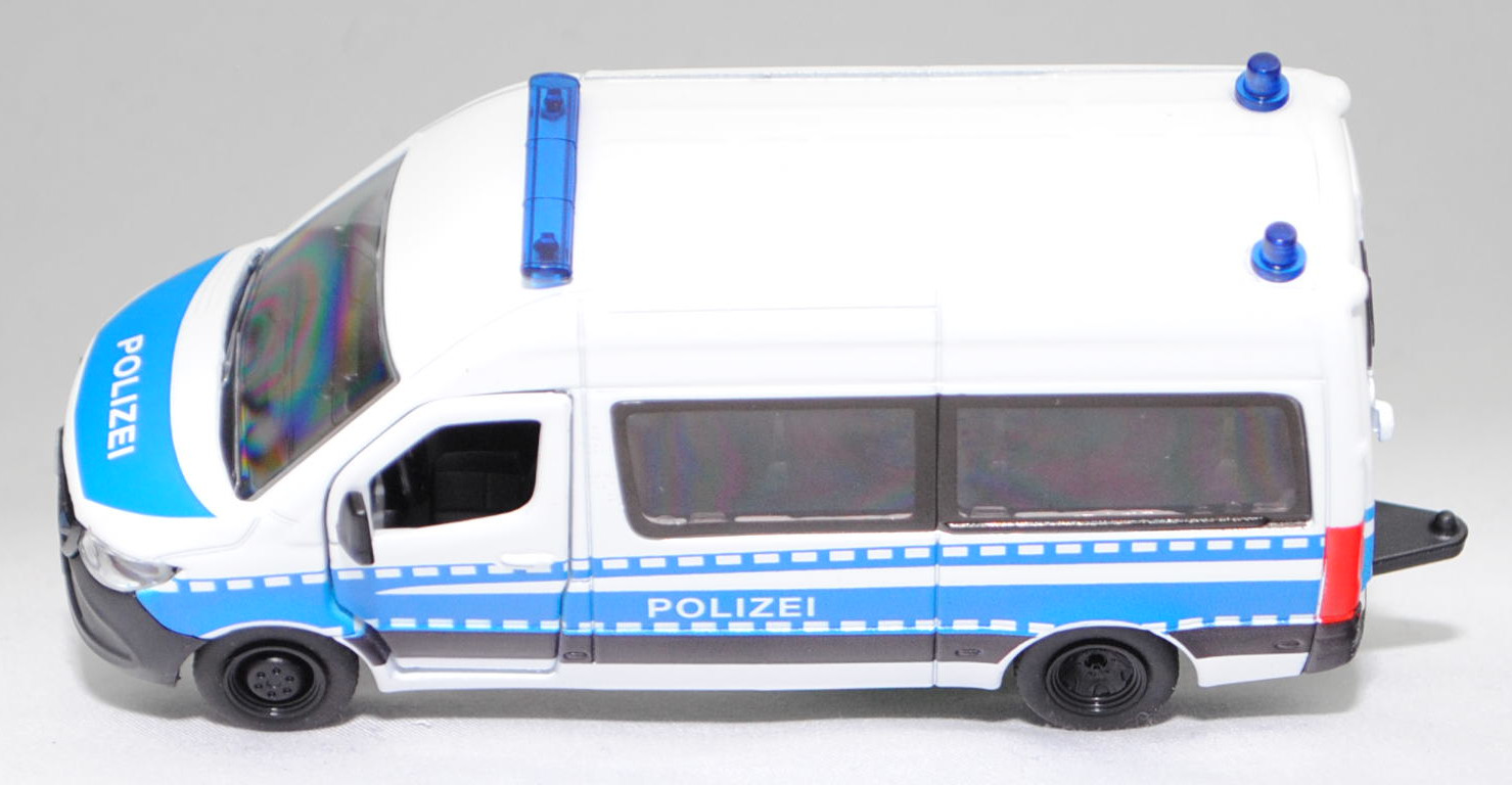 00001 Mercedes-Benz Sprinter III Tourer (W 907, Modell 2018-2021) 319 CDI L2 Bundespolizei Mannschaftswagen, reinweiß, POLIZEI mittig auf der Motorhaube, SIKU SUPER, 1:50, L17mpK