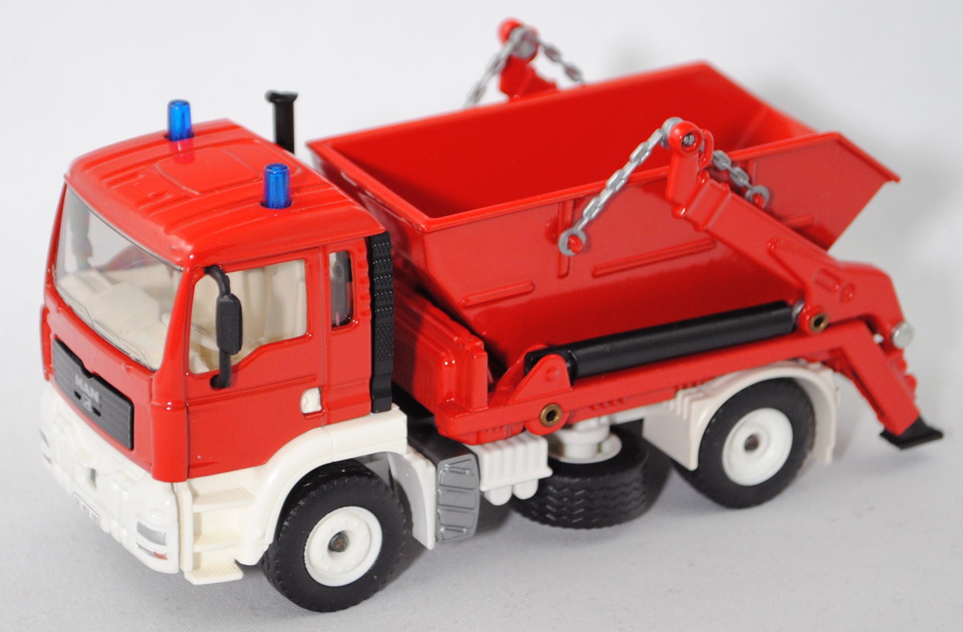 99900 EU MAN TGA 18.460 M 4x2 (Modell 2000-2007) Absetzkipper Feuerwehr, rot, ohne Druck, SIKU 1:55