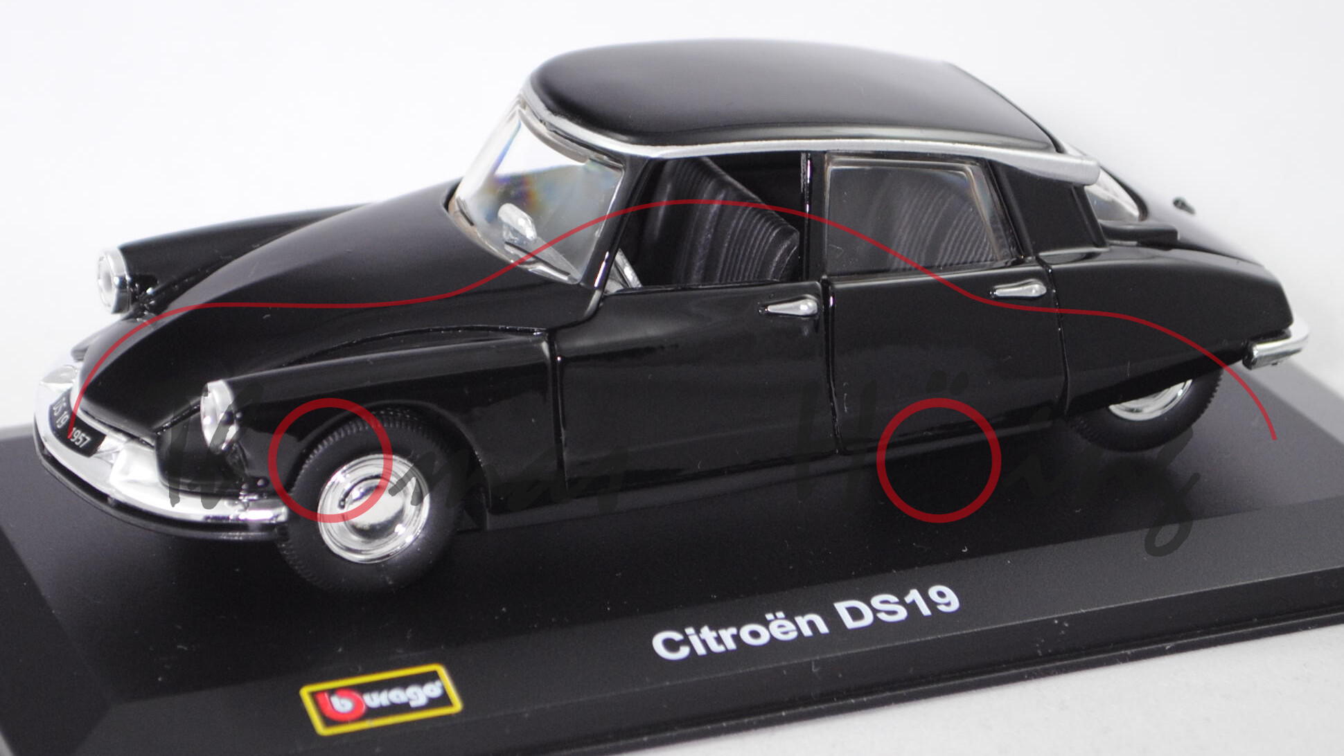 Citroen DS 19 (Modell 1955-1968), schwarz, Türen zu öffnen, Bburago Street Classics, 1:32, PC-Box