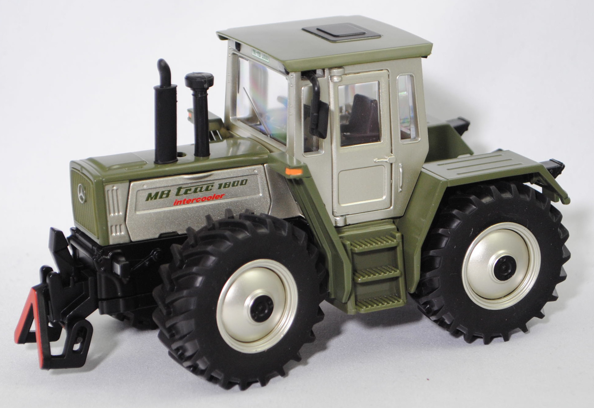00000 Mercedes-Benz MB trac 1800 intercooler (schwere Baureihe, Baureihe 443, 2. Serie, MoPf, Modell 1990-1991), silberdistel/olivgrün, SIKU FARMER CLASSIC 1:32, L17mK (Limited Edition)