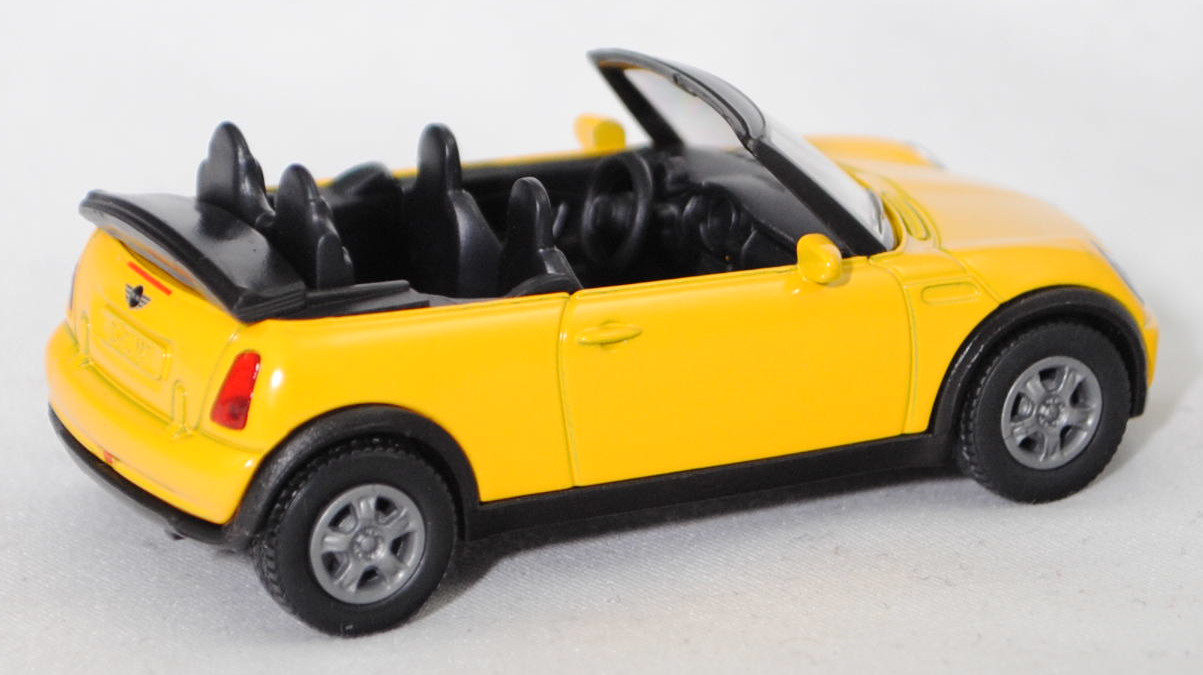 00001 MINI Cooper Cabrio (1. Generation, R52, Vorfacelift, Modell 2004-2006), hell-signalgelb (mellow yellow beim Original), B26 silbergrau, SIKU SUPER, 1:52, m