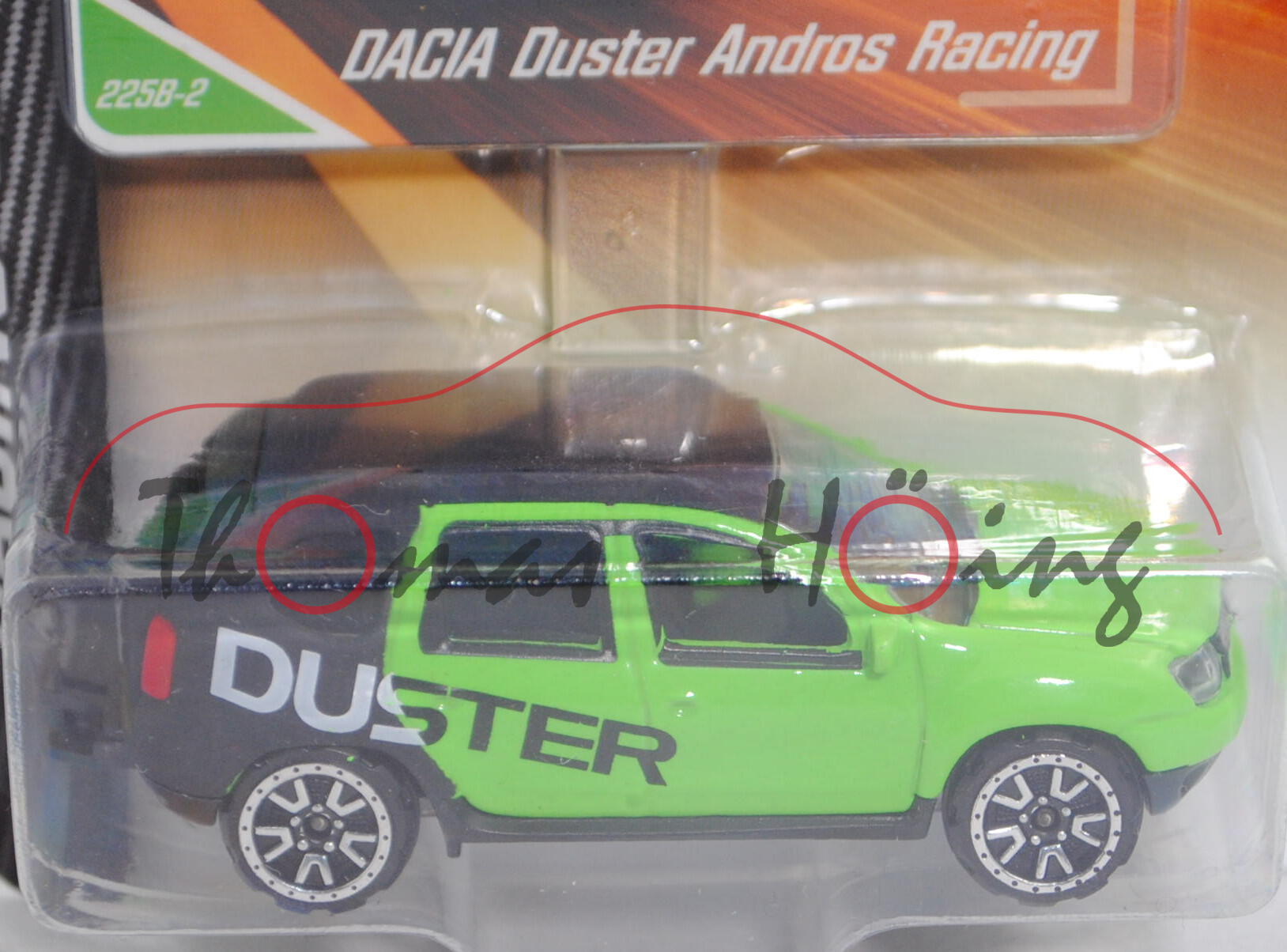 Dacia Duster (Modell 2013-2018), hell-gelbgrün/mattschwarz, Trophée Andros, majorette, 1:64, Blister