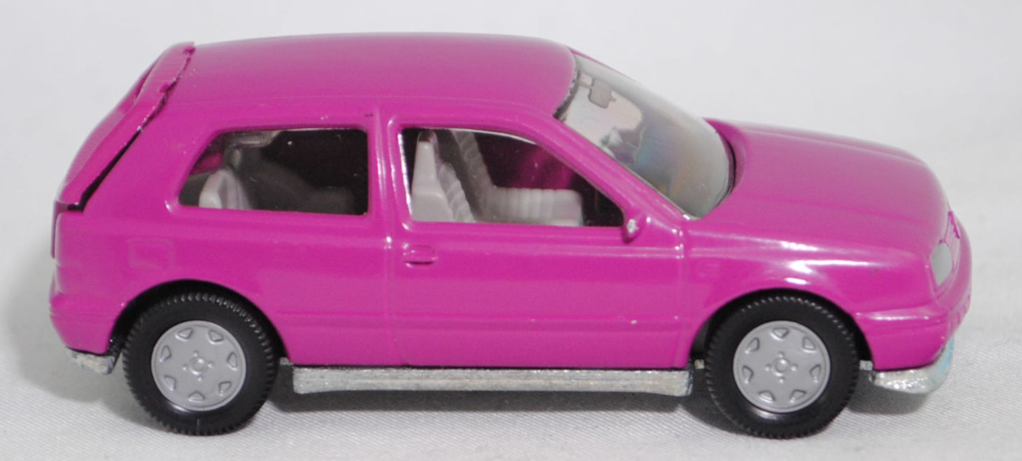 00000 VW Golf III 1.8 GL (Typ 1H, Vorfacelift, Modell 1991-1994), verkehrspurpur, innen grau, Lenkrad schwarz, Chassis chrom, Germ, Bpr. ohne Artikelnummer, SIKU SUPER, 1:56, m-