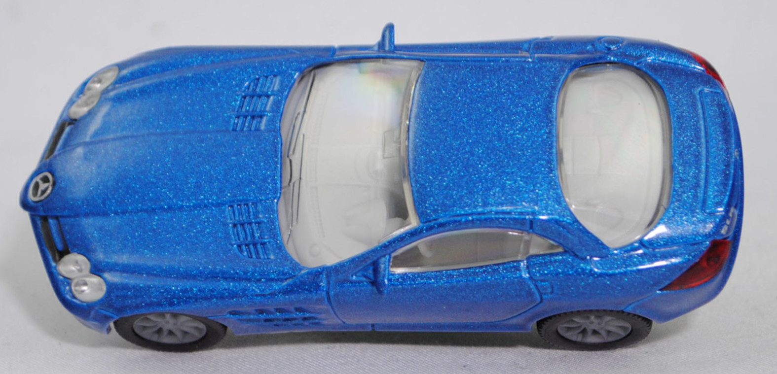 00002 Mercedes-Benz SLR McLaren (1. Generation, C 199, Modell 2004-2008), verkehrsblaumetallic, Bpr. 1004, B25a / B25b silbergrau, SIKU SUPER, 1:55, m