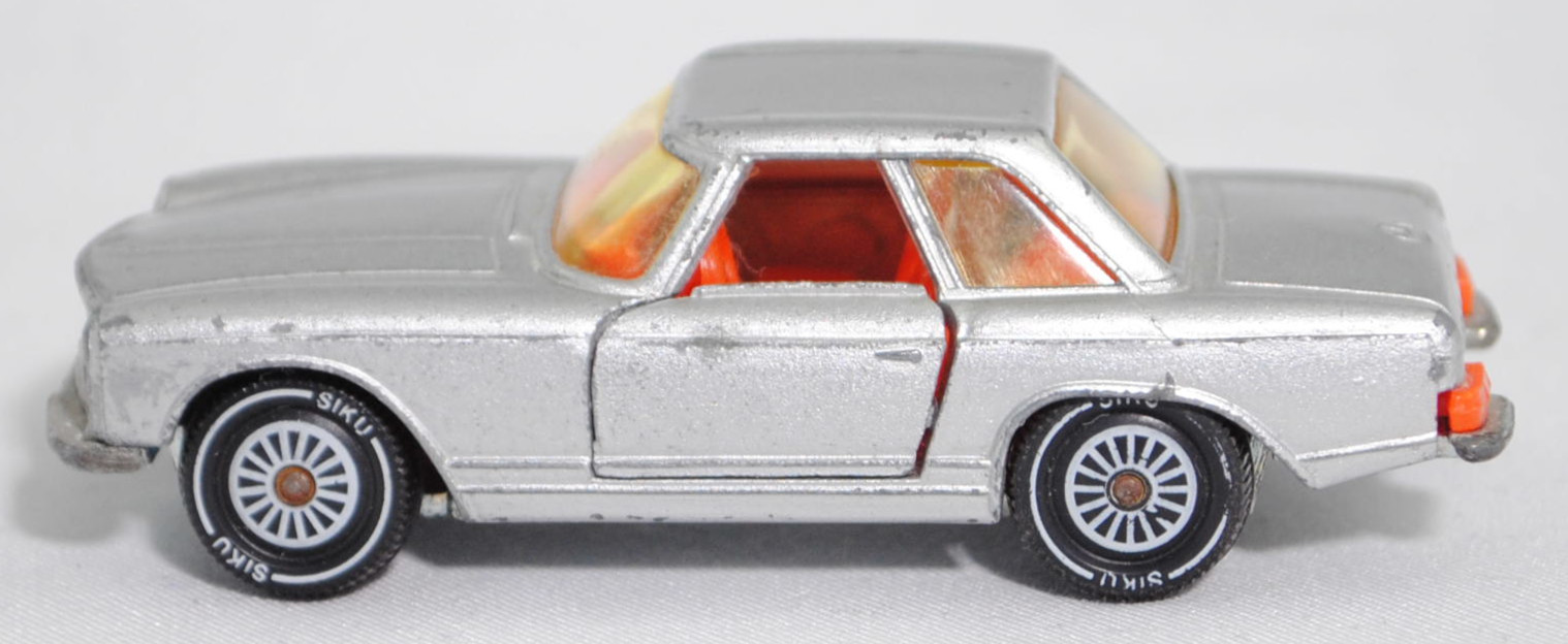 00006 Mercedes-Benz 280 SL (W 113, Pagode, Modell 1968-1971) mit Hardtop (Coupédach), silber, Bpr. V 302 / 1017, W-Germ, Verglasung gelb, R11 gerillt, SIKU SUPER, 1:60, vsc