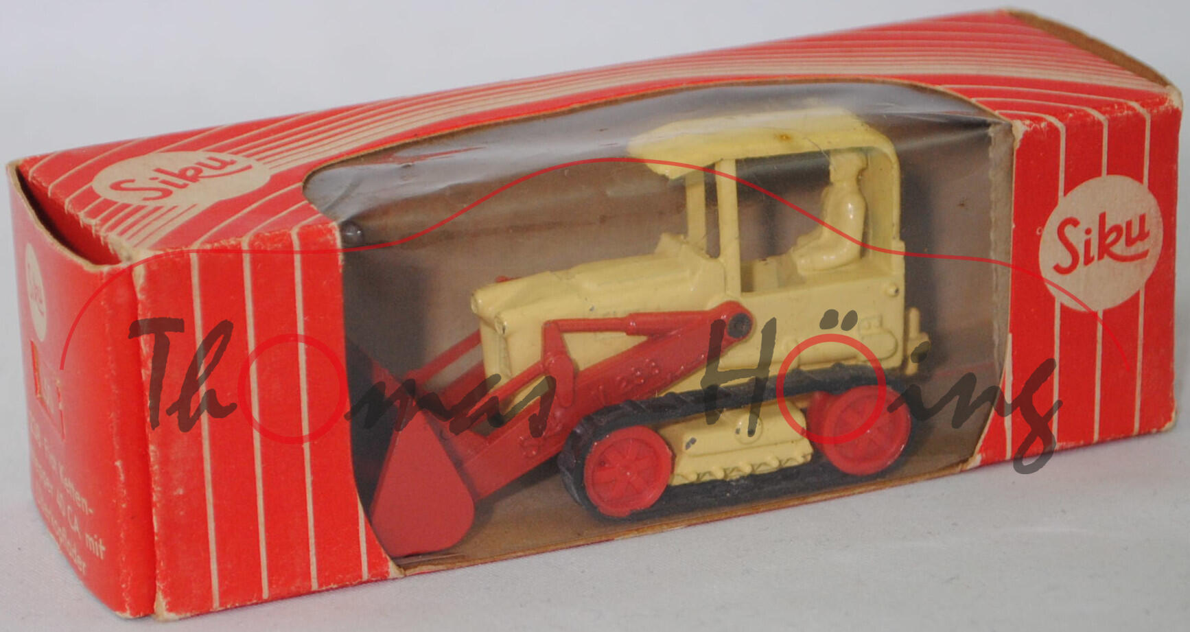 00006 FIAT Kettenschlepper 40 CA (Modell 1960-1964) mit Schaeff-Duo-Lader Typ 440, Karosserie blassgelb, Front- und Überkopf-Ladegerät hell-signalrot, SIKU, 1:56, P4 (rot)
