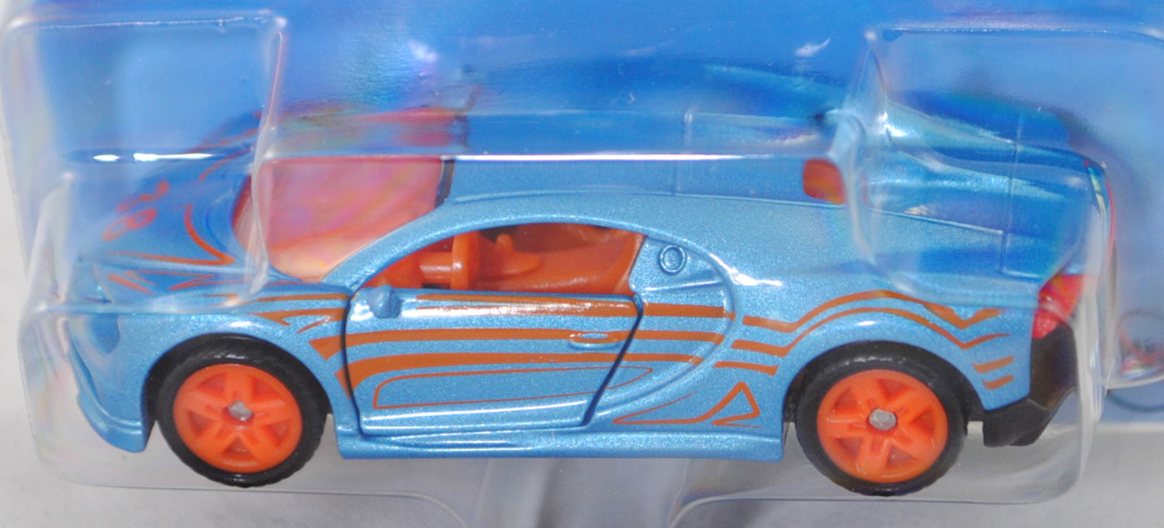 00002 Bugatti Chiron (Modell 2016-), blaumetallic, Druck 38 und Streifen vorne, SIKU, 1:57, P29e