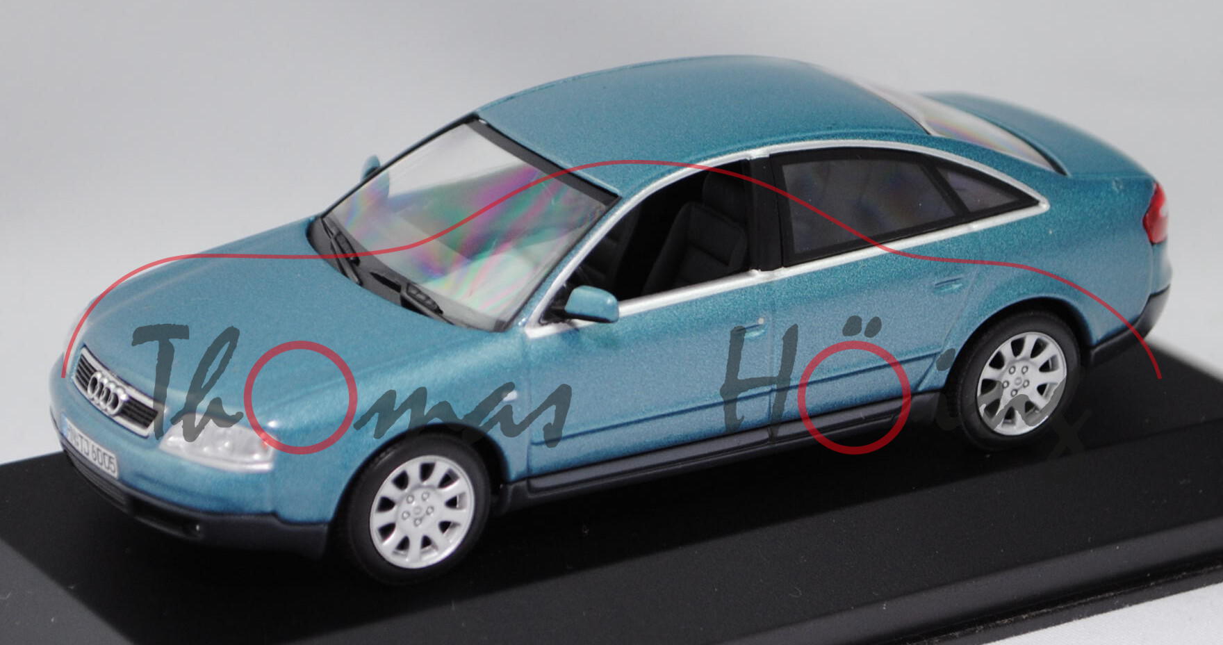 Audi A6 (C5, Typ 4B), Modell 1997-2004, jaspisgrün metallic (LX6V), Minichamps, 1:43, Werbeschachtel