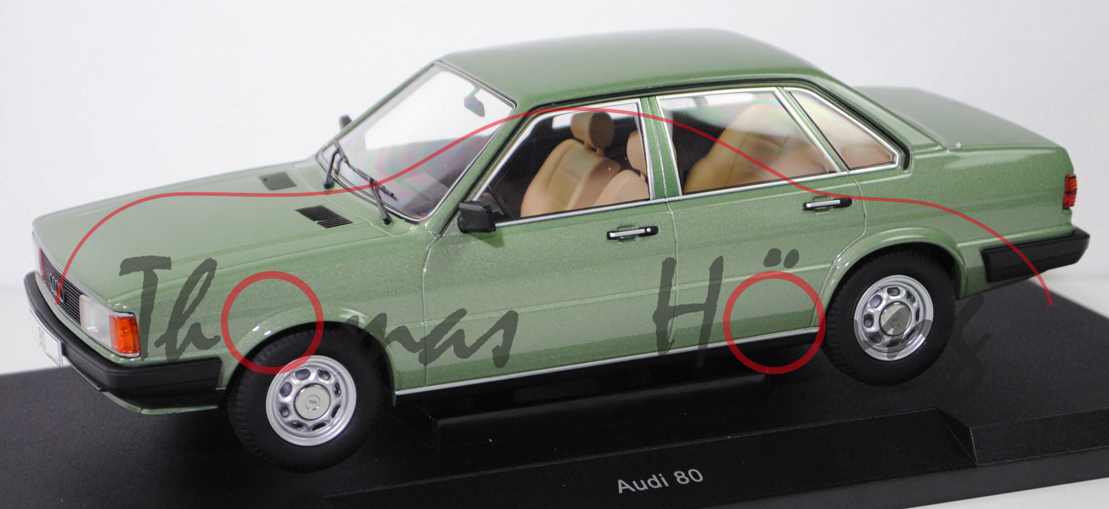 Audi 80 CL (2. Generation, B2, Typ 81, Vorfacelift (VFL), Modell 1981-1984), topasgrünmetallic (Verkaufskennzeichen Y3, Lacknummer LD6Y), MODELCAR GROUP, 1:18, mb (Limited Edition)