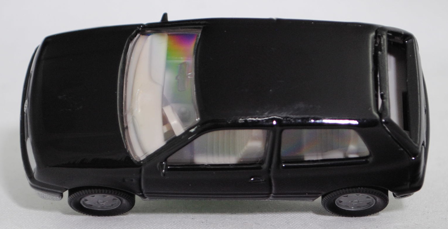 00004 VW Golf III 1.8 GL (Typ 1H, Vorfacelift, Modell 1991-1994), schwarz, innen grau, Lenkrad grau, Chassis silber, Hong, Bpr. 1010 / 0842, SIKU SUPER, 1:56, m (Lenkrad schief)