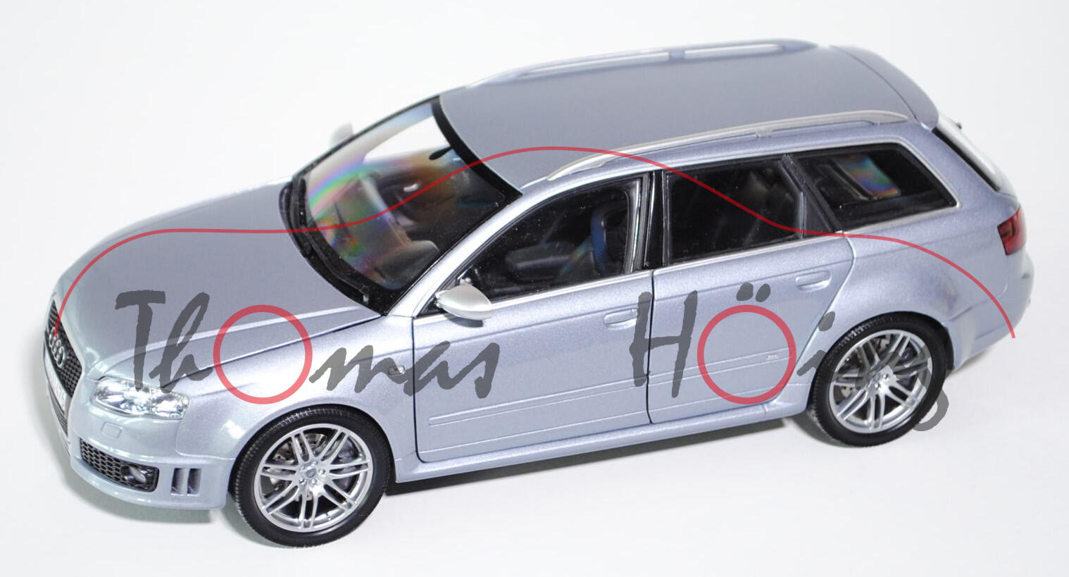 Audi RS4 Avant (B7, Typ 8E), Modell 2005-2009, avussilber, 1:18, Minichamps, Werbeschachtel