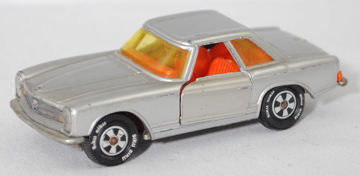 00004 Mercedes-Benz 280 SL (W 113, Baumuster 113.044, Pagode, Modell 1968-1971) mit Hardtop (Coupédach), silber, Bpr. V 302, Germ, Verglasung gelb, R10 weiß, SIKU SUPER, 1:60, m-