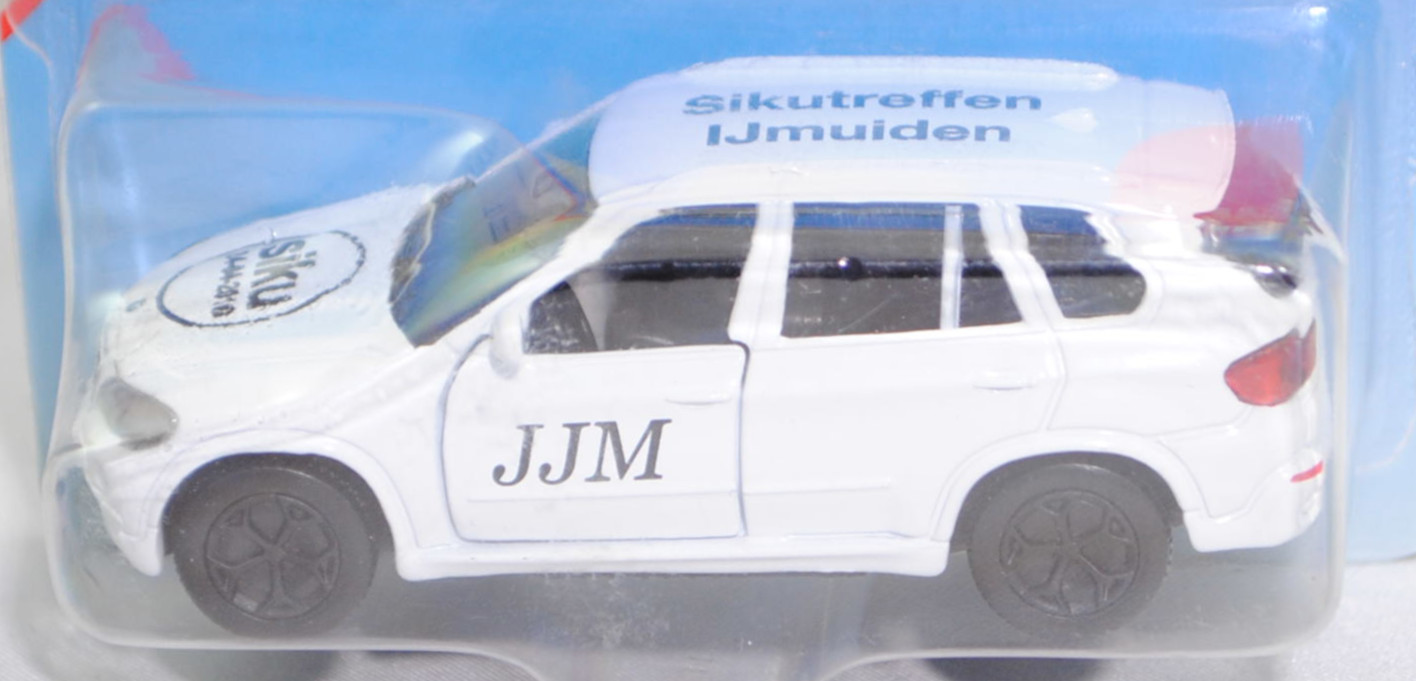 00001 JJM BMW X5 3.0si / xDrive30i (E70, Modell 2006-2008 als X5 3.0si bzw. 2008-2010 als X5 xDrive30i), weiß, JJM / siku / 24-04-2010 / Sikutreffen / Ijmuiden, SIKU, 1:58, P29a geklammert