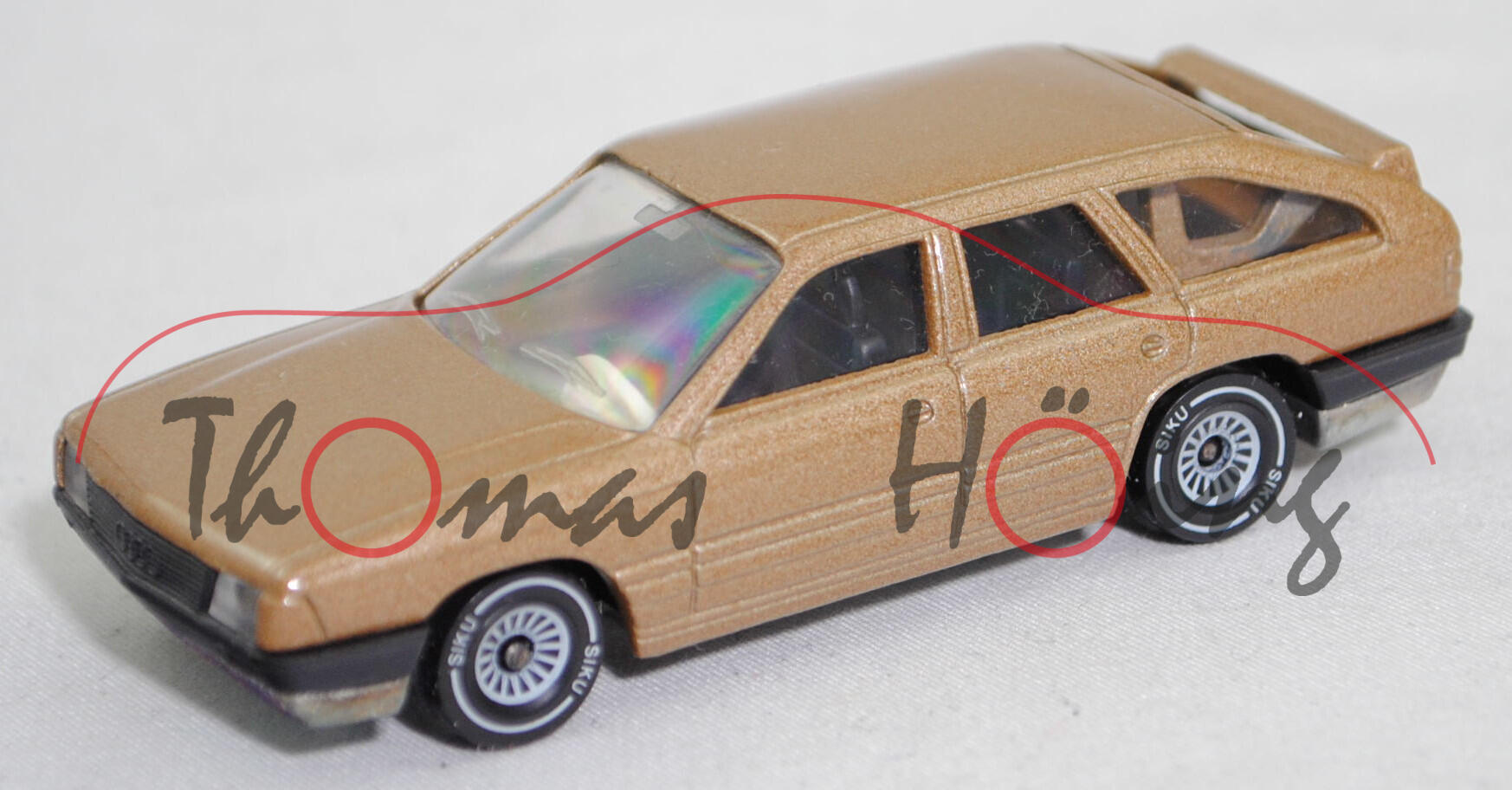 00000 Audi 100 Avant 2.1 (C3, Typ 44, Modell 1983-1984), hell-riedbraunmetallic, Bpr. 2471, B4, SIKU, 1:56