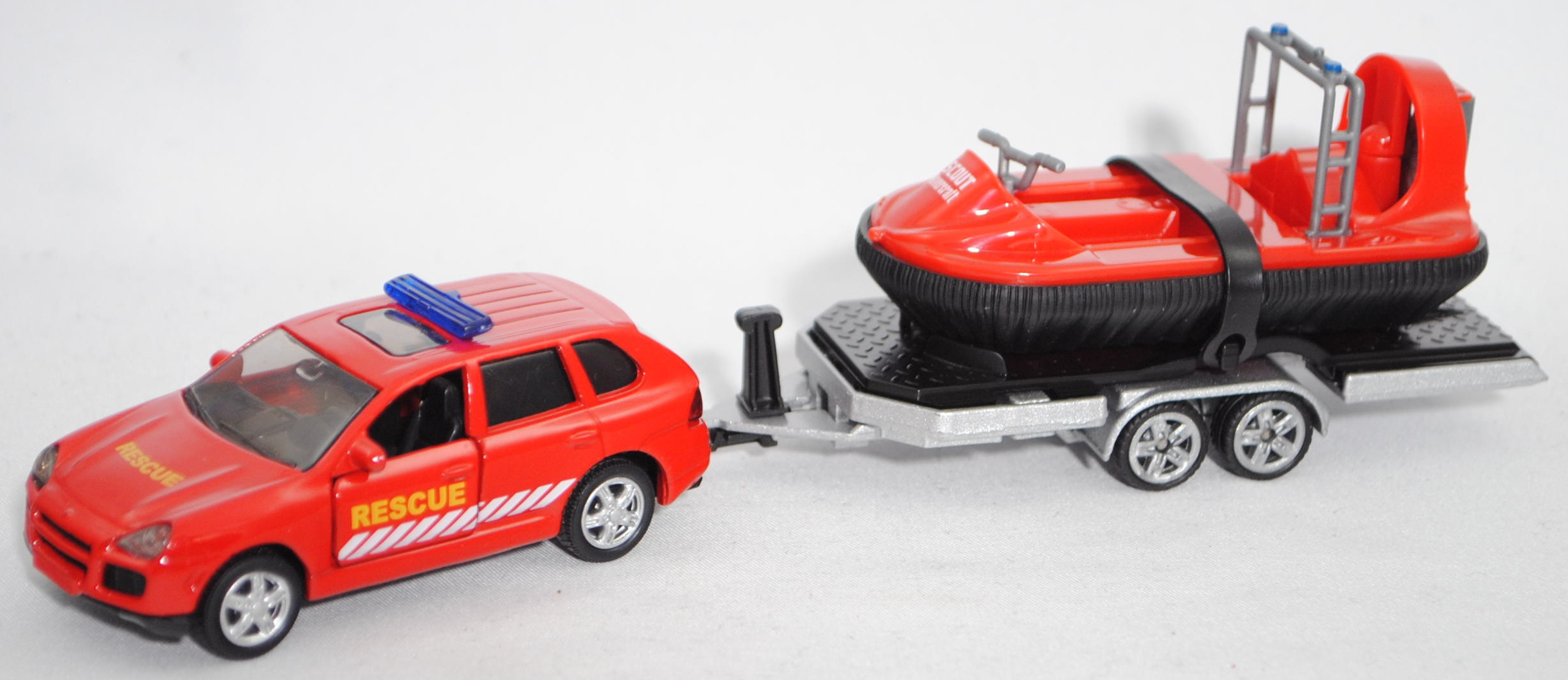 00000 Porsche Cayenne Turbo (Mod. 02-07) mit Anhänger und SCOUT Hovercraft, rot, RESCUE, L17mpK