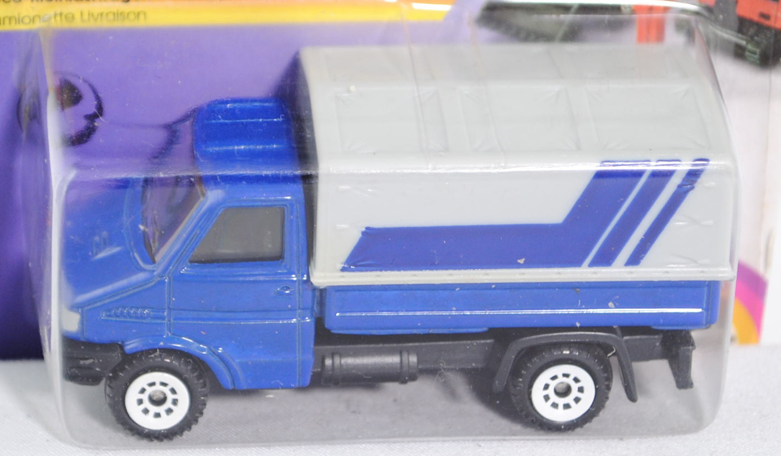 00000 Iveco Daily II (Modell 1990-1996) Kleinlastwagen, hell-ultramarinblau, innen schwarz, Lenkrad