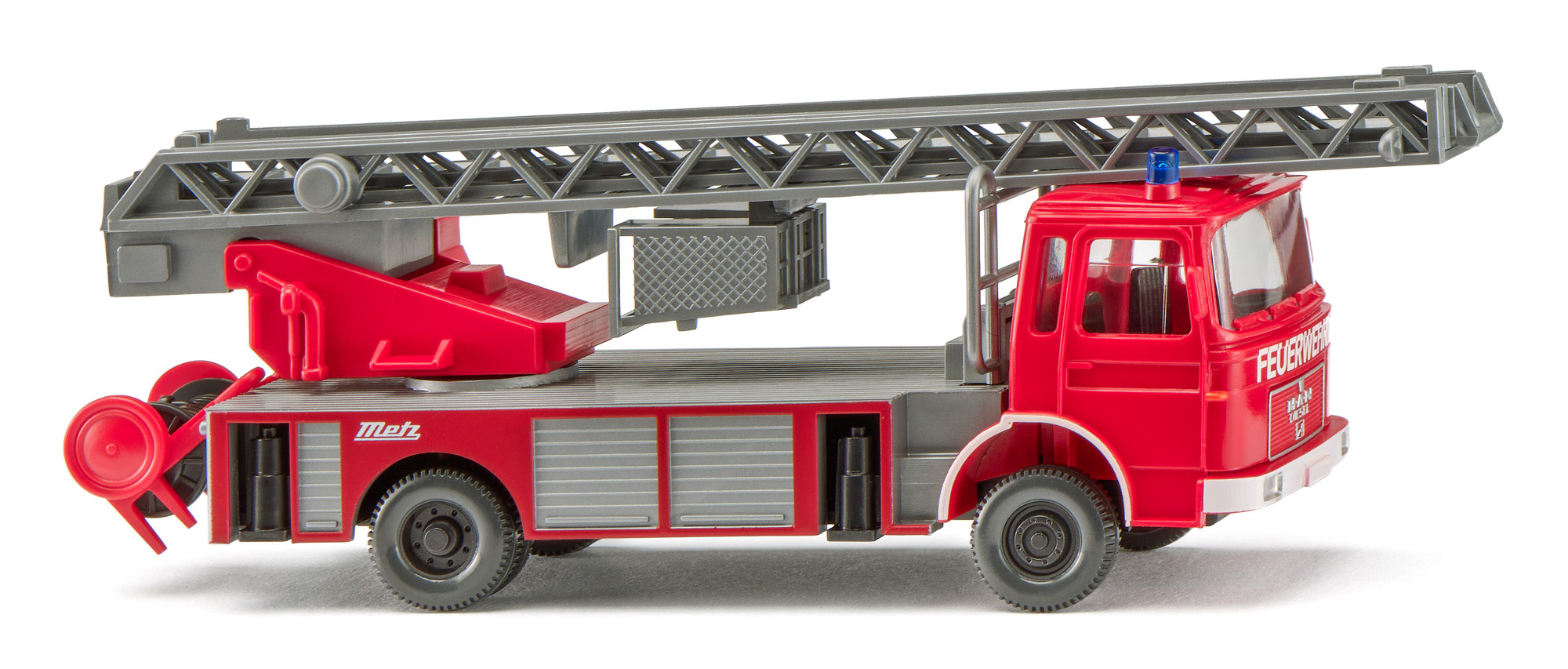 Feuerwehr - Metz DLK 23-12 auf Fahrgestell MAN 14.192 F-DL 4x2 (Modell 1977-1983), Fahrerhaus rot, FEUERWEHR / Metz, Schlauchhaspel rot/schwarzgrau, Wiking, 1:87, mb