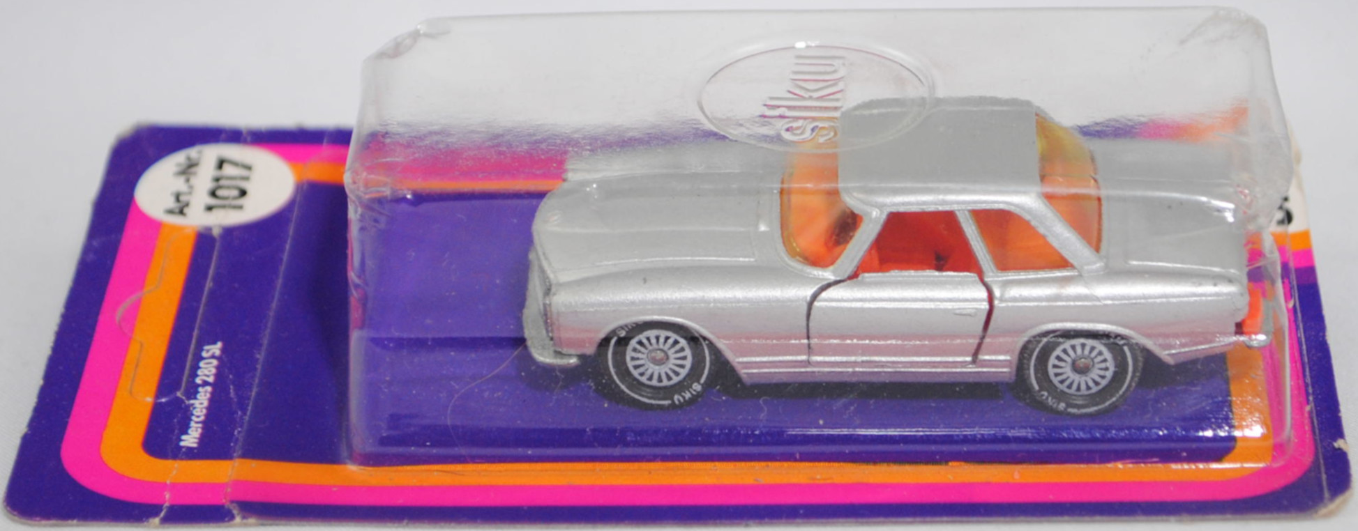 00006 Mercedes-Benz 280 SL (W 113, Pagode, Modell 1968-1971) mit Hardtop (Coupédach), silber, Bpr. V 302 / 1017, W-Germ, Verglasung gelb, R11 gerillt, SIKU SUPER, 1:60, P17 (Farbe)