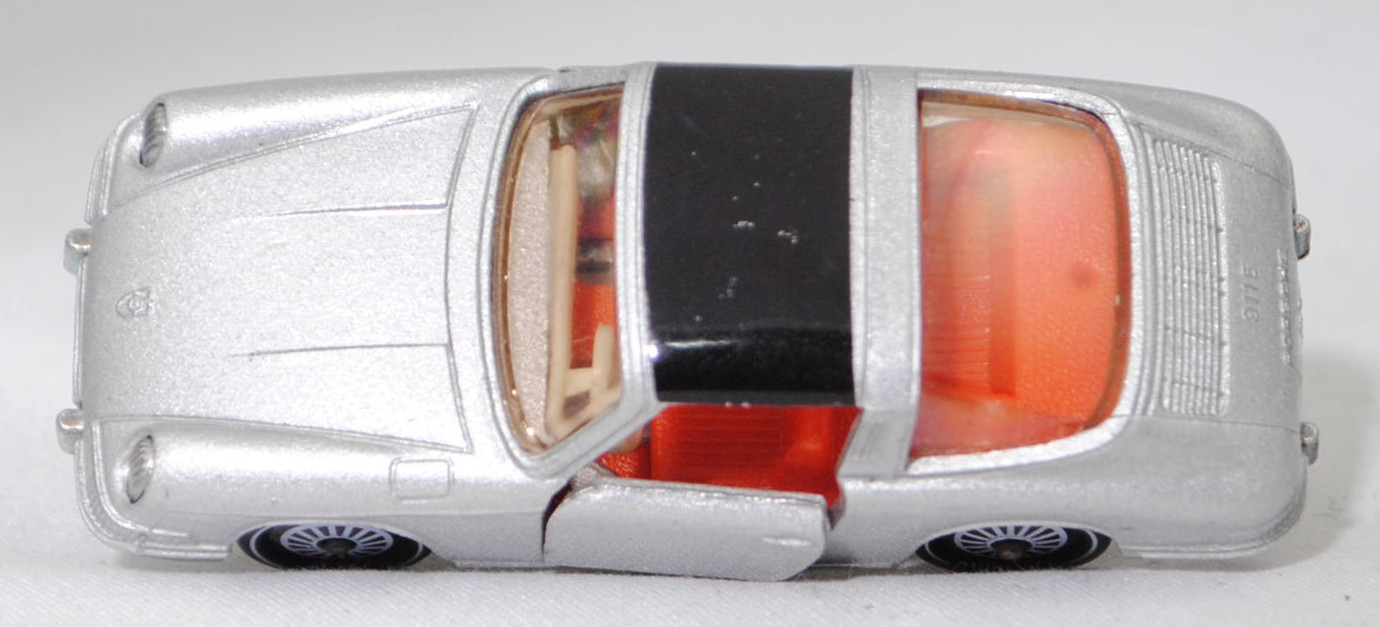 00009 Porsche 911 E Targa (F-Modell bzw. Urmodell, B-Serie, Modell 1968-1969), silber, Lenkrad weiß, Dach schwarz, Bpr. V234 und 1010, W-Germ, Verglasung rauch, R11 glatt, SIKU, 1:60, m