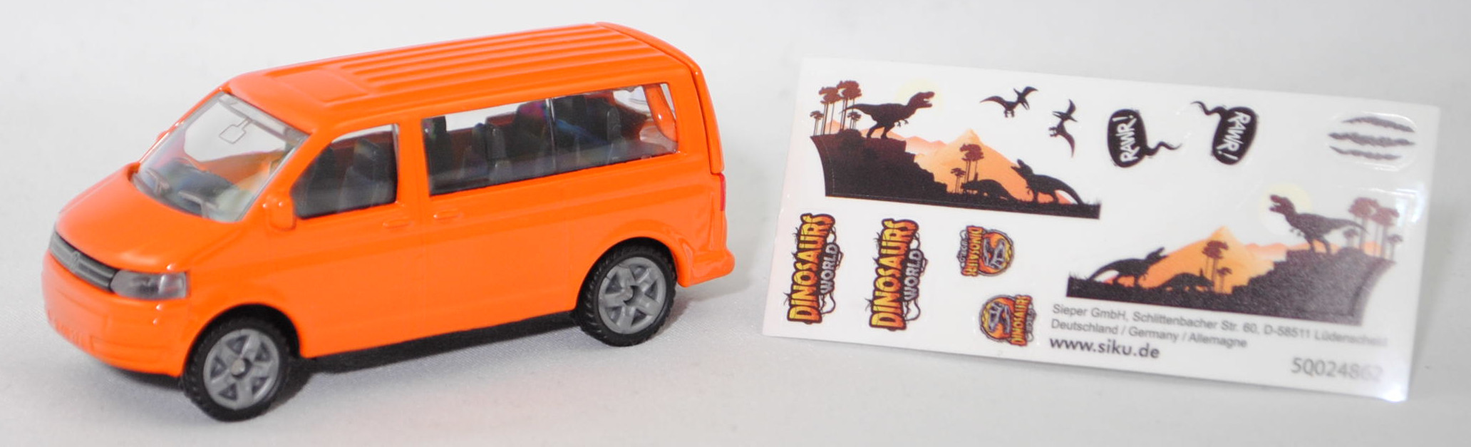 00025 VW T5 GP Multivan Highline 2.0 TDI (Modell 2009-2015) mit Aufkleber, hell-verkehrsorange, Heckklappe mit 2 Aussparungen unten, SIKU SUPER, 1:61, P29f