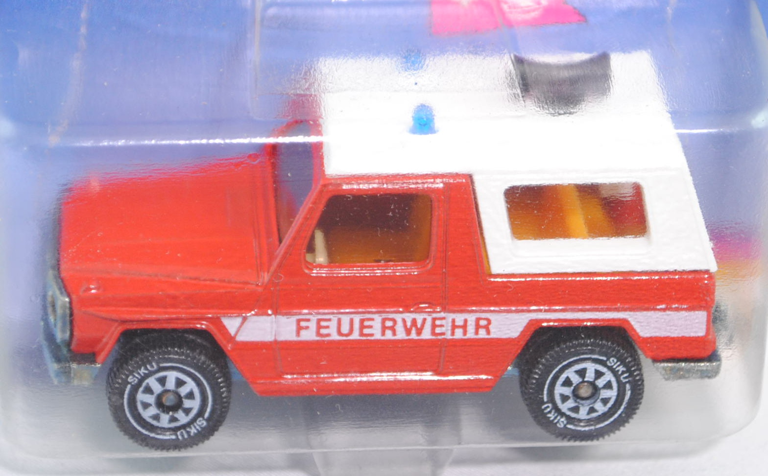 00000 Mercedes-Benz 280 GE (Typ W 460, Modell 1980-1990) Feuerwehr-Kommandowagen, verkehrsrot, innen