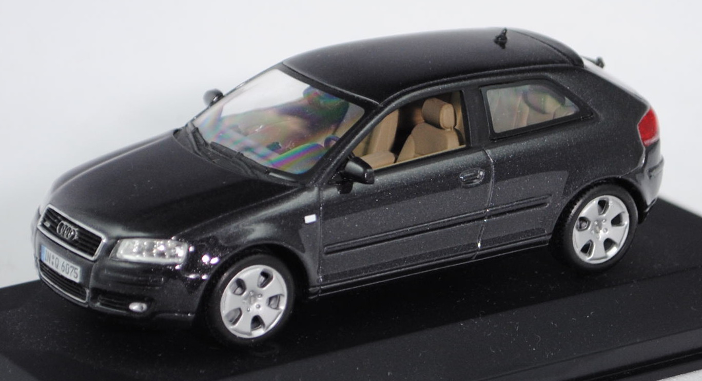 Audi A3 3.2 quattro, (Typ 8P, Modell 2003-2005, 2-türig), lavagrau perleffekt, Minichamps, 1:43, PC-