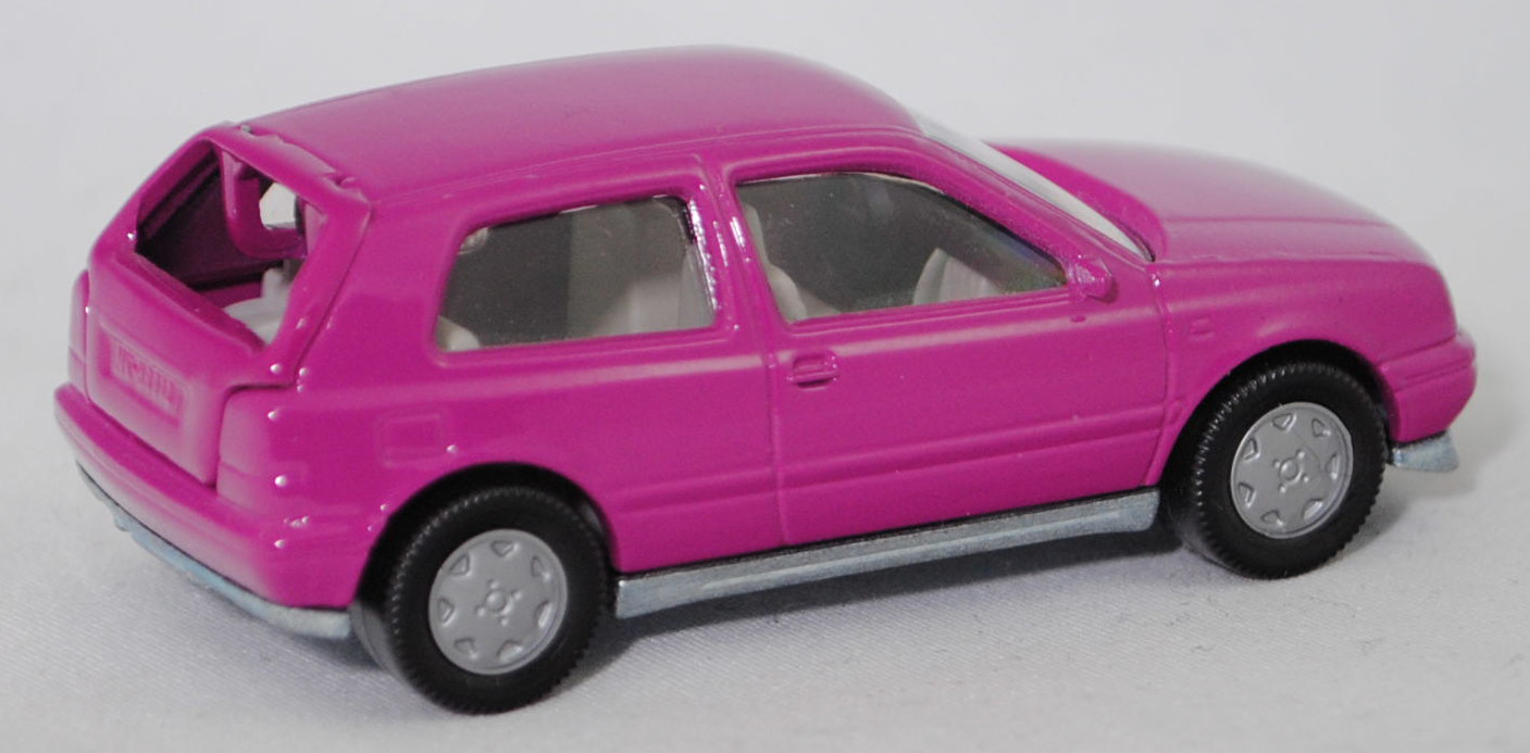 00000 VW Golf III 1.8 GL (Typ 1H, Vorfacelift, Modell 1991-1994), verkehrspurpur, innen grau, Lenkrad schwarz, Chassis chrom, Germ, Bpr. ohne Artikelnummer, SIKU SUPER, 1:56, m