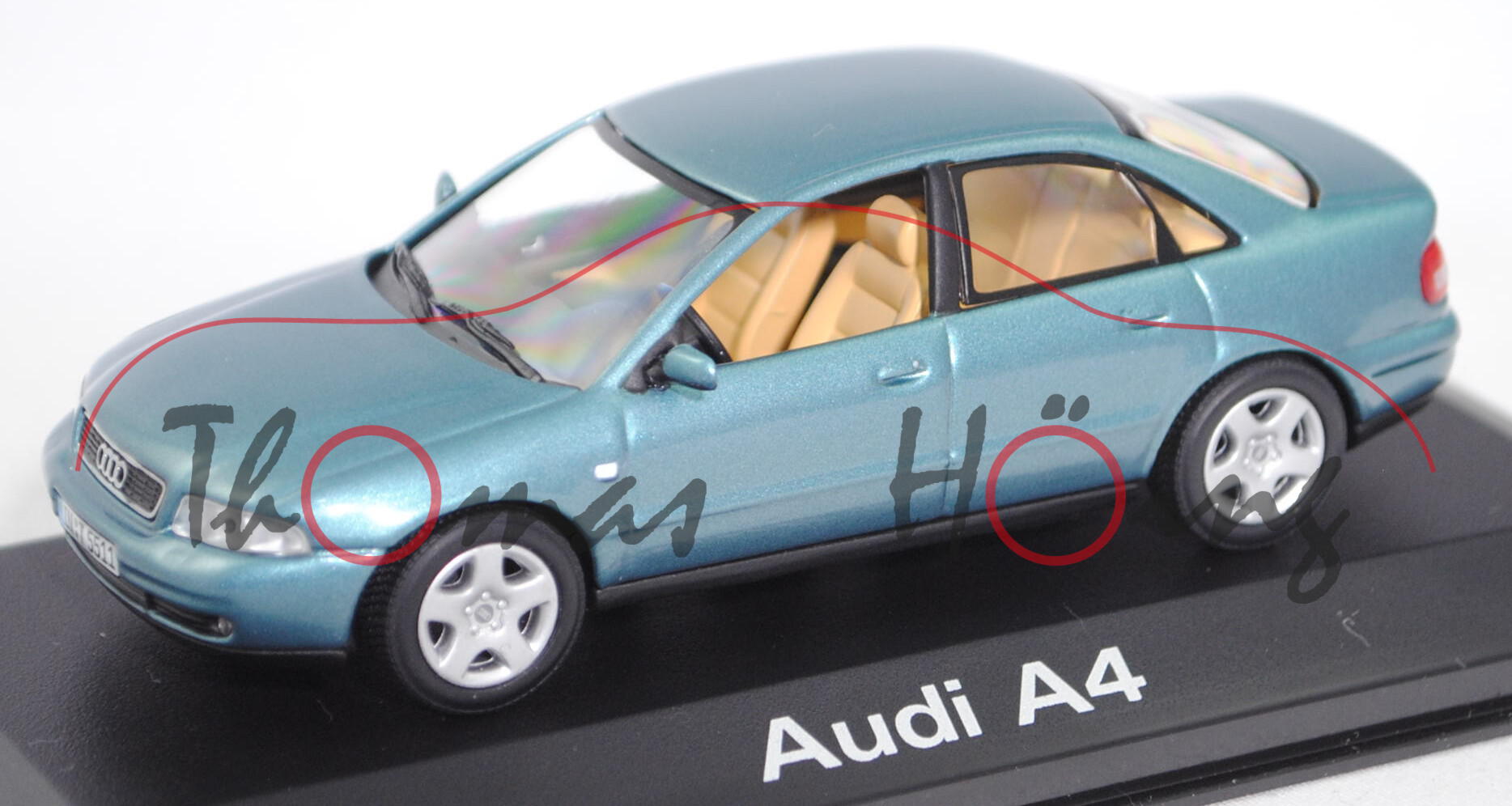 Audi A4 1.8 (B5 Facelift, Typ 8D, Modell 1999-2000), jaspisgrün metallic, Minichamps, 1:43, Werbebox