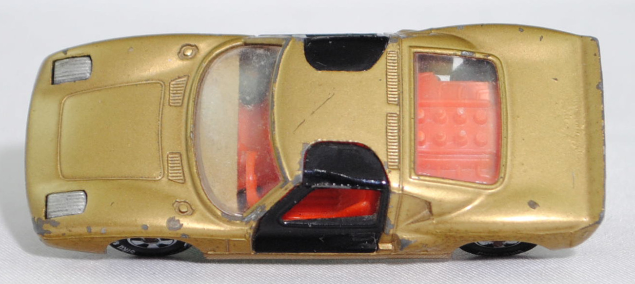 00003 Ford GT40 (Mk I bzw. Mark 1, Modell 1965-1967), Karosserie goldmetallic, Türen schwarz, Bpr. V 296 / Germ, Verglasung klar, R10 weiß, SIKU SUPER, 1:57, m-