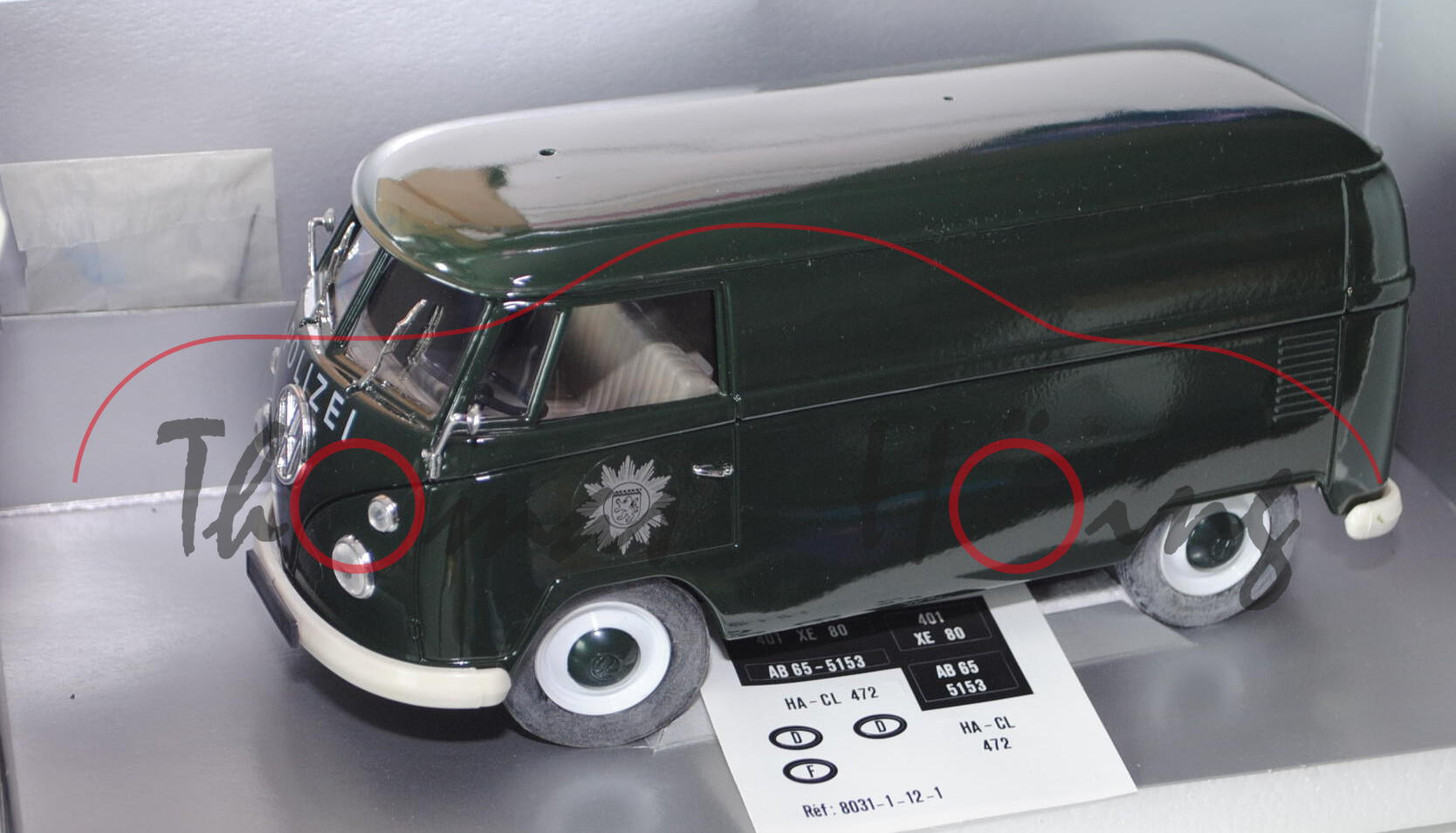 VW Transporter Kastenwagen (Typ T1), Modell 1966, flaschengrün, POLIZEI Hessen, Heckklappe zu öffnen