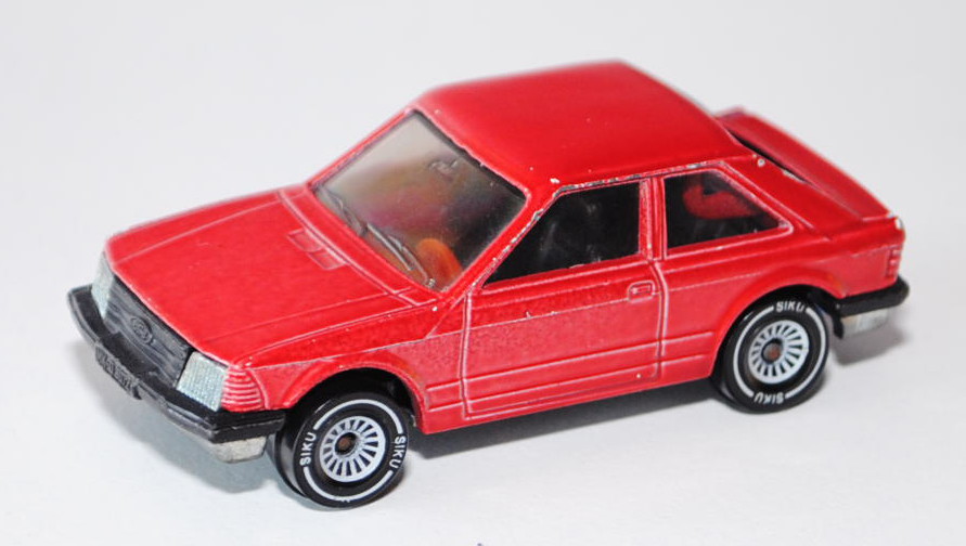 Ford Escort 1.6 GL Dreitürer, Modell 1980-1986, feuerrot, innen schwarz, Lenkrad rotorange, B4, mit 