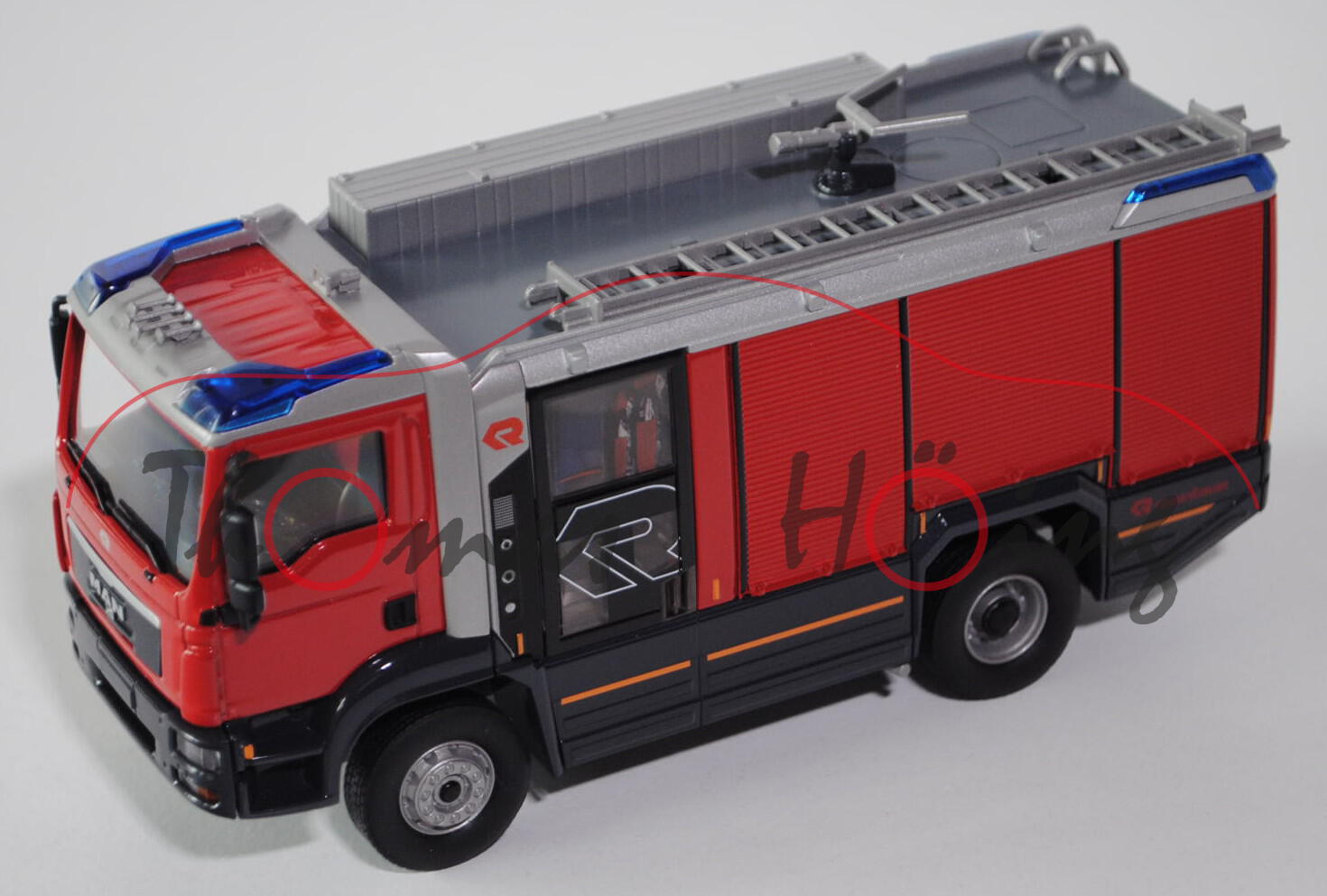 MAN TGM Rosenbauer AT Design Kommunalfahrzeug, Modell 2010, feuerrot/grau/silbergrau, Rollanden rot,