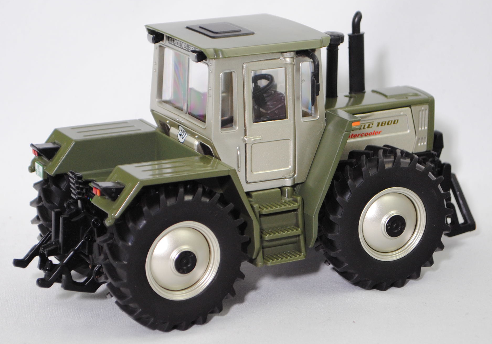 00000 Mercedes-Benz MB trac 1800 intercooler (schwere Baureihe, Baureihe 443, 2. Serie, MoPf, Modell 1990-1991), silberdistel/olivgrün, SIKU FARMER CLASSIC 1:32, L17mK (Limited Edition)