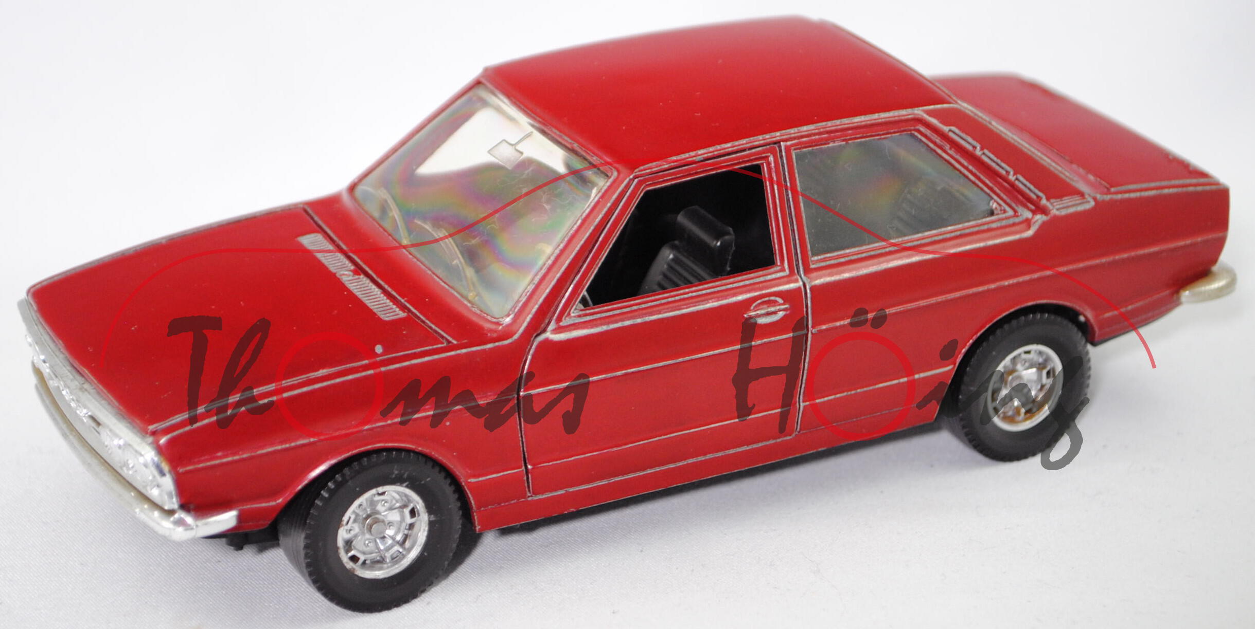 Audi 80 GT (B1, Typ 80, Mod. 73-74), h.-purpurrot (vgl. iberischrot), Bburago, 1:24 (Farbabplatzer)