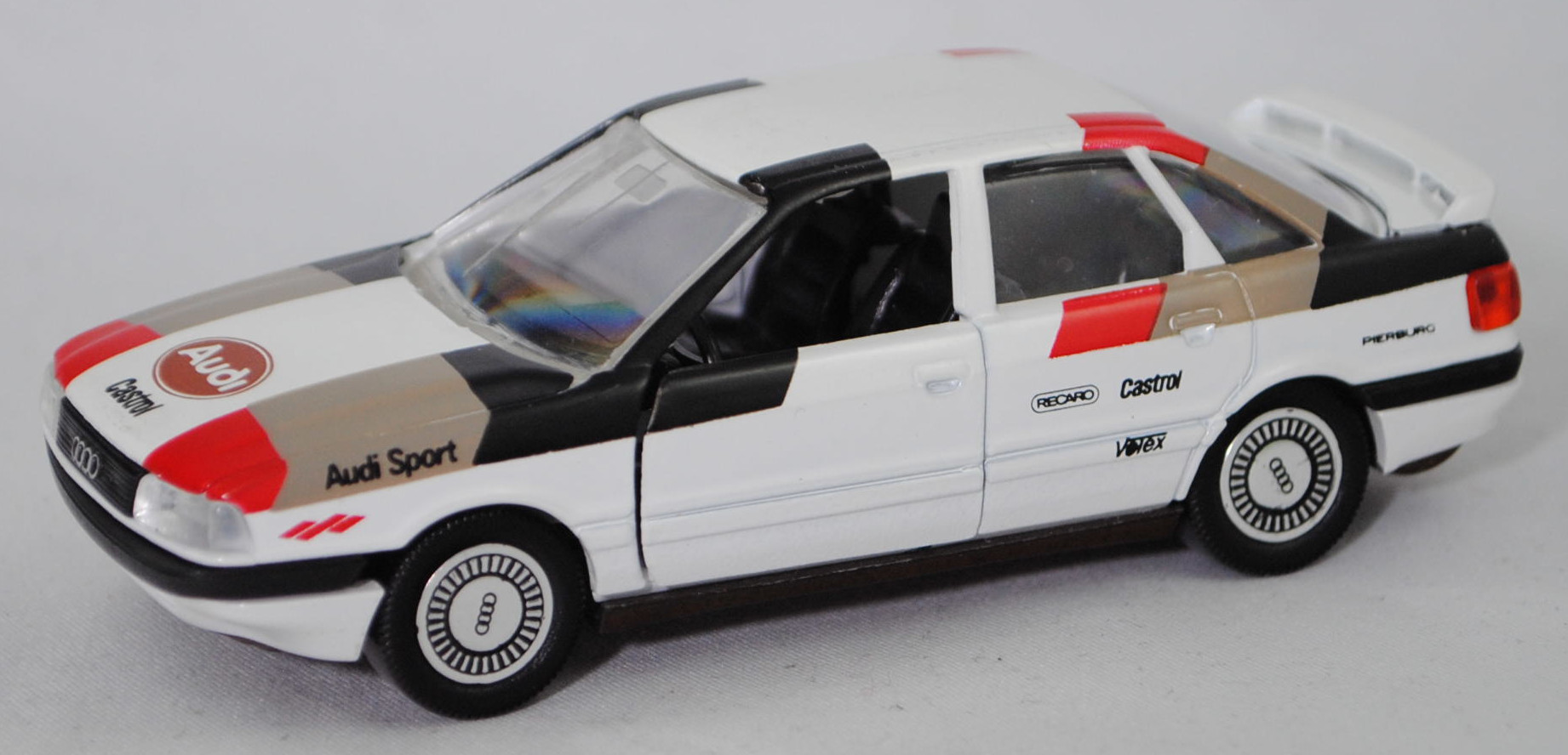 Audi 90 quattro (B3, Typ 89Q, Modell 1987-1990) Rallye, alpinweiß, Audi Sport Farben blutorange/telegrau/graubraun, Schabak, 1:43, m- (Windschutzscheibe gebrochen)