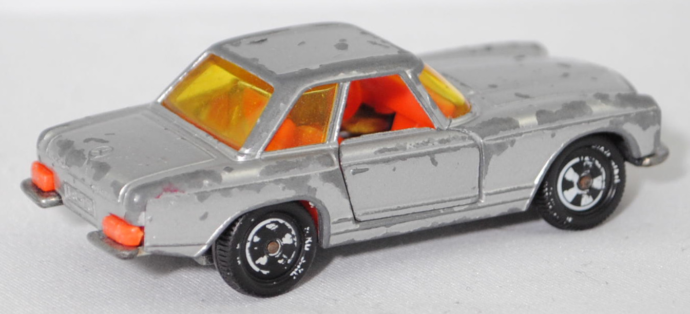 00004 Mercedes-Benz 280 SL (W 113, Baumuster 113.044, Pagode, Modell 1968-1971) mit Hardtop (Coupédach), silber, Bpr. V 302, Germ, Verglasung gelb, R10 weiß, SIKU SUPER, 1:60, vsc