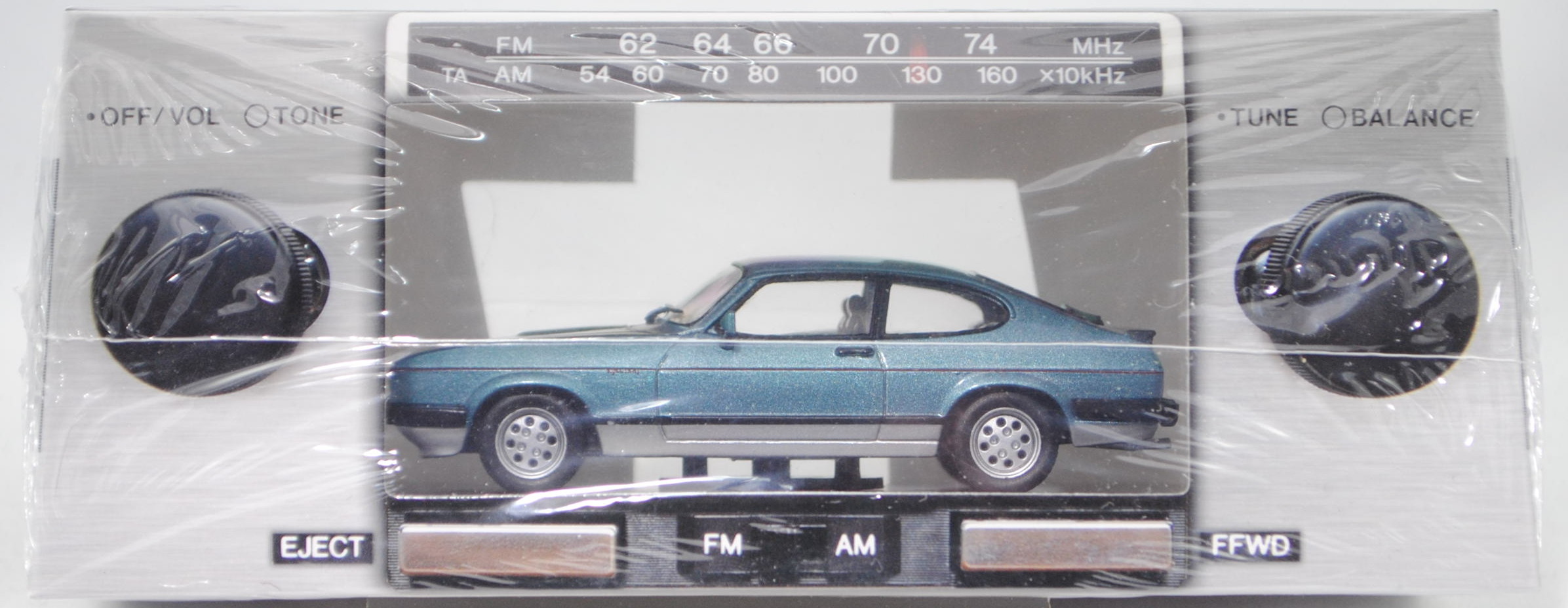 Ford Capri 2,8 Injection (2. Gen., Facelift, Typ Capri II '78 / MK3, Mod. 78-86), blau über silber