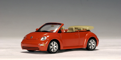 VW New Beetle Cabriolet (Typ 1Y), Modell 2003-2005, sundown orange, AUTOart, 1:18, Werbeschachtel