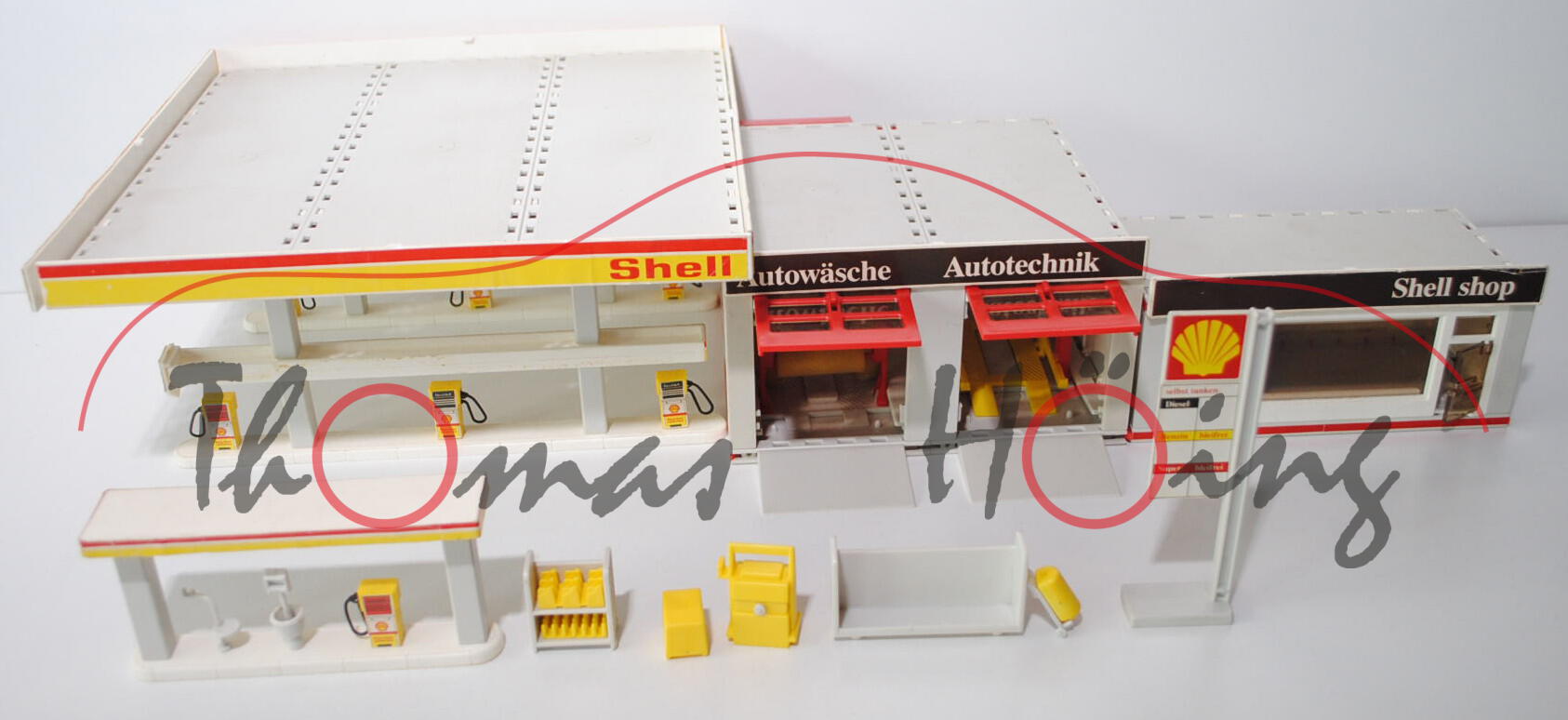 Shell Tankstelle, 2 Gebäude, 2 Zapfanlagen, Preistafel, Staubsauger, Ölschrank, Reifendepot, Papierk